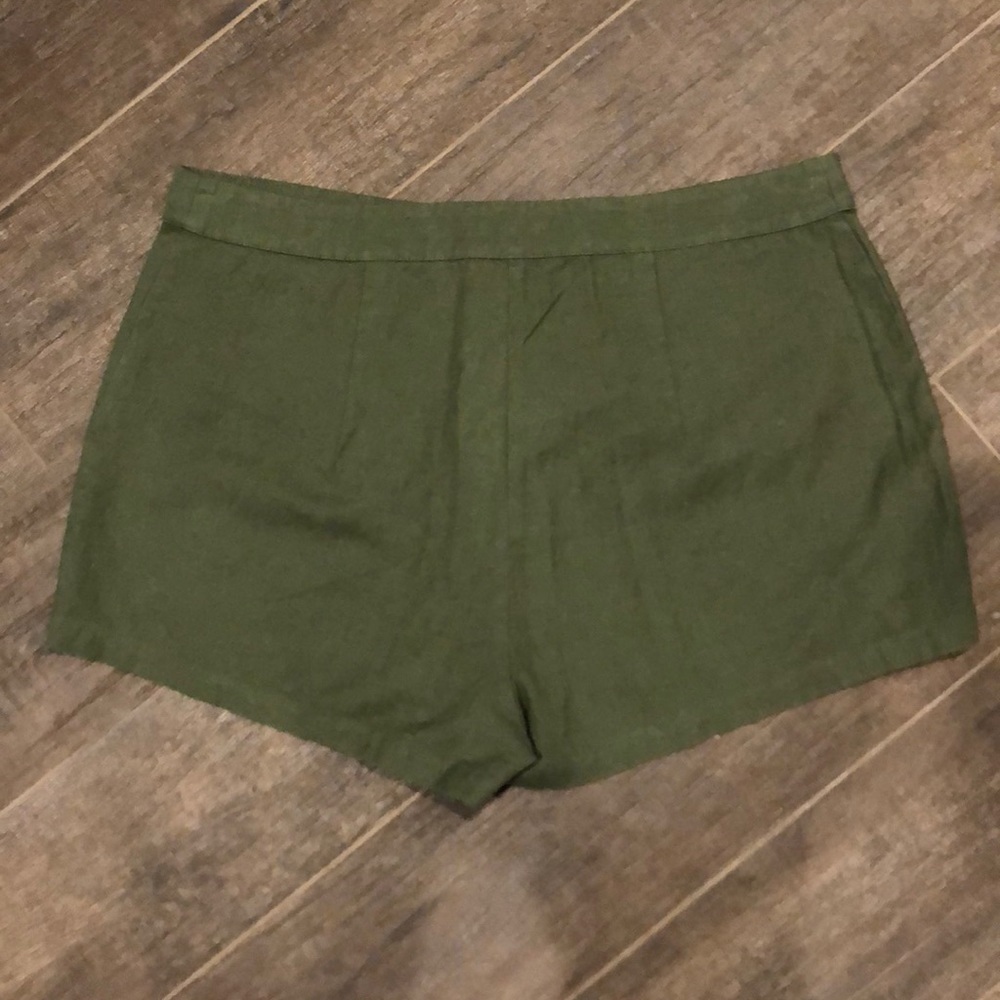 Green Shorts - Ecoté Brand - Picture 6 of 6